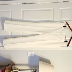 NEW WITH TAGS Size 8 White House Black Market Cream Boot-Cut Pants